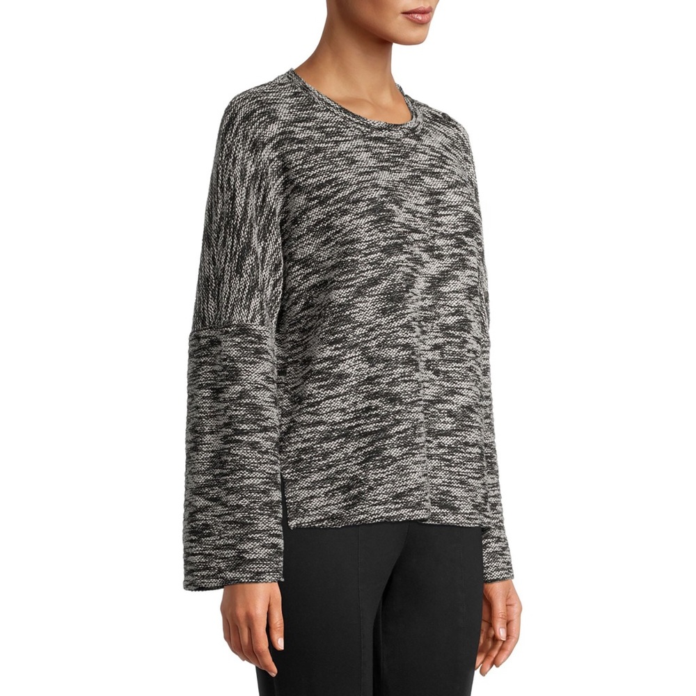 Relaxed Fit textured top BUTTONS appliqué